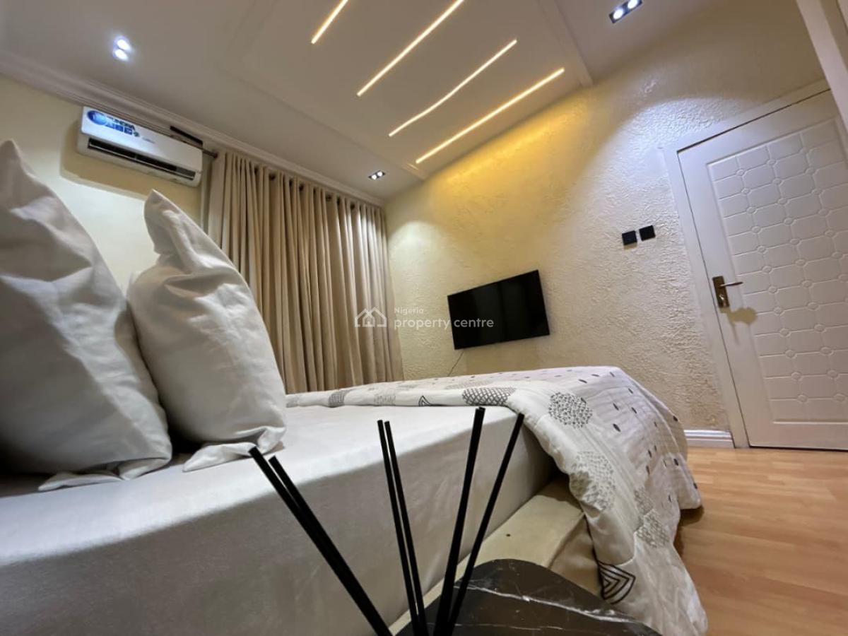 Thoughtfully Furnished 1-bedroom Apartment, Lekki Phase 1, Lekki, Lagos, Mini Flat (room and Parlour) Short Let