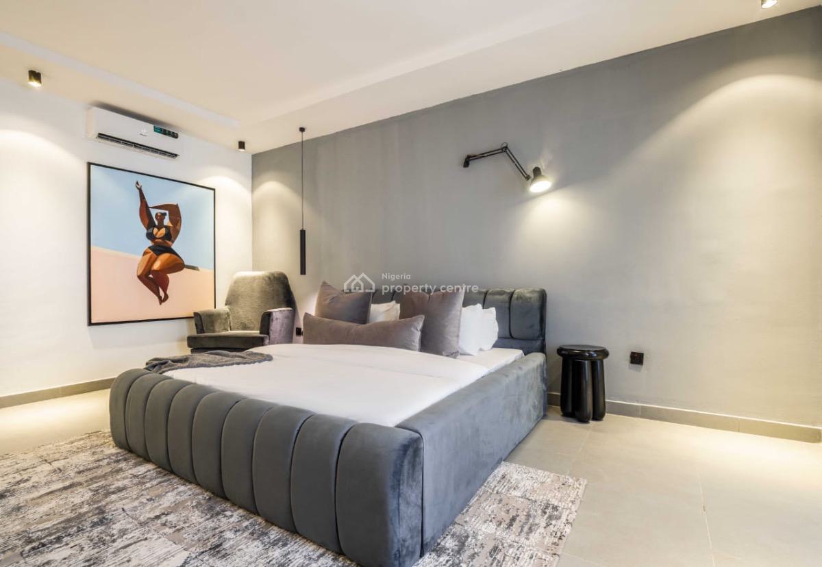 Carefully Arranged 3-bedroom Apartment, Lekki Phase 1, Lekki, Lagos, Flat / Apartment Short Let