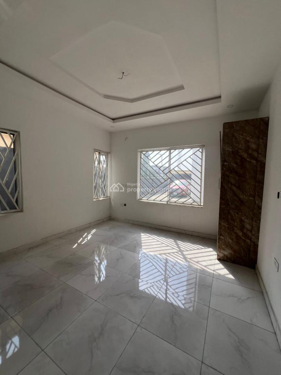 Now Available, Mobil Road, Ilaje, Ajah, Lagos, Flat / Apartment for Sale