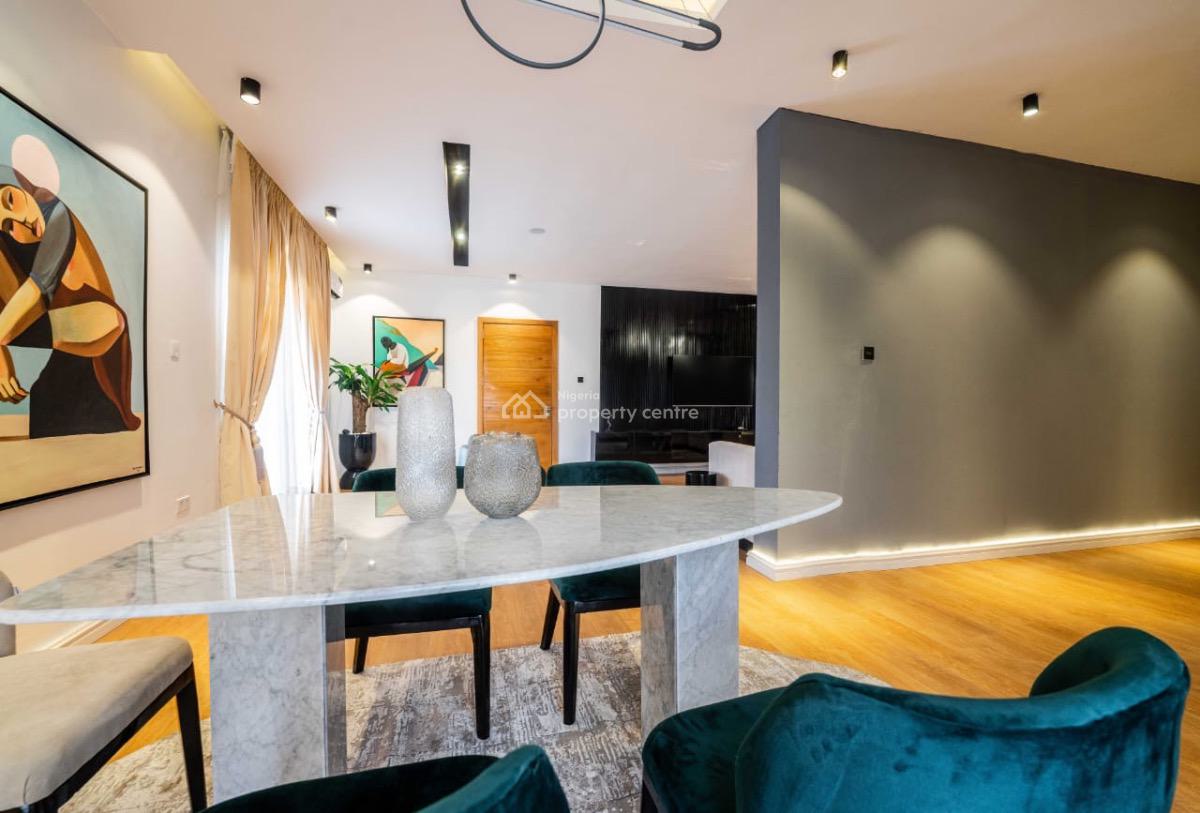 Well-proportioned 2-bedroom Apartment, Lekki Phase 1, Lekki, Lagos, Flat / Apartment Short Let