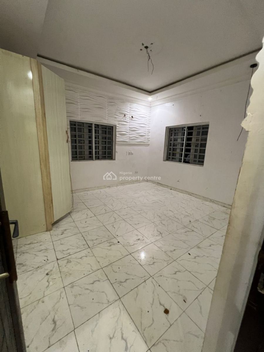 Well Maintained 3 Bedroom Flat with Spacious Kitchen, Sora Estate, Igbo Efon, Lekki, Lagos, Flat / Apartment for Rent