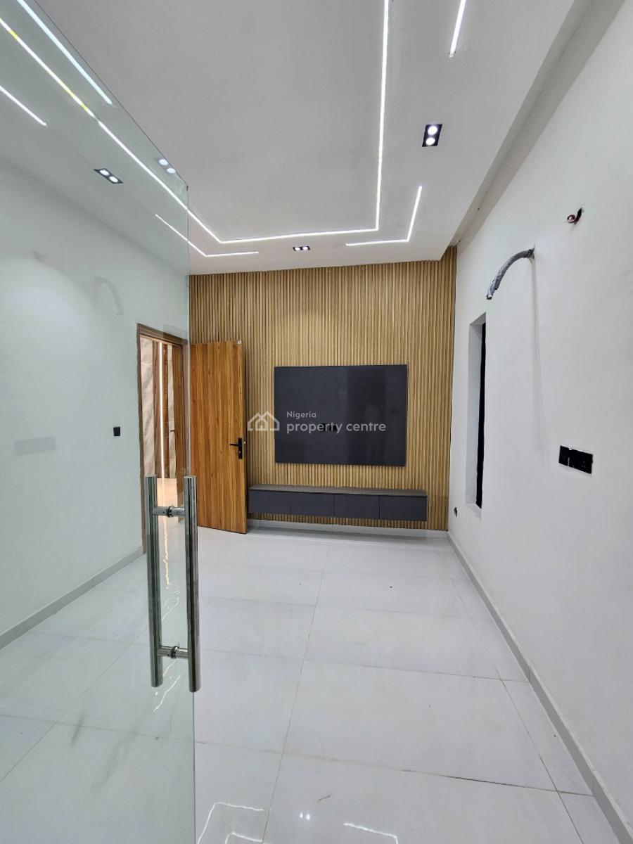 5 Bedrooms Fully Detached Duplex with Bq Swimming Pool and Bq, Ajah, Lagos, Detached Duplex for Sale