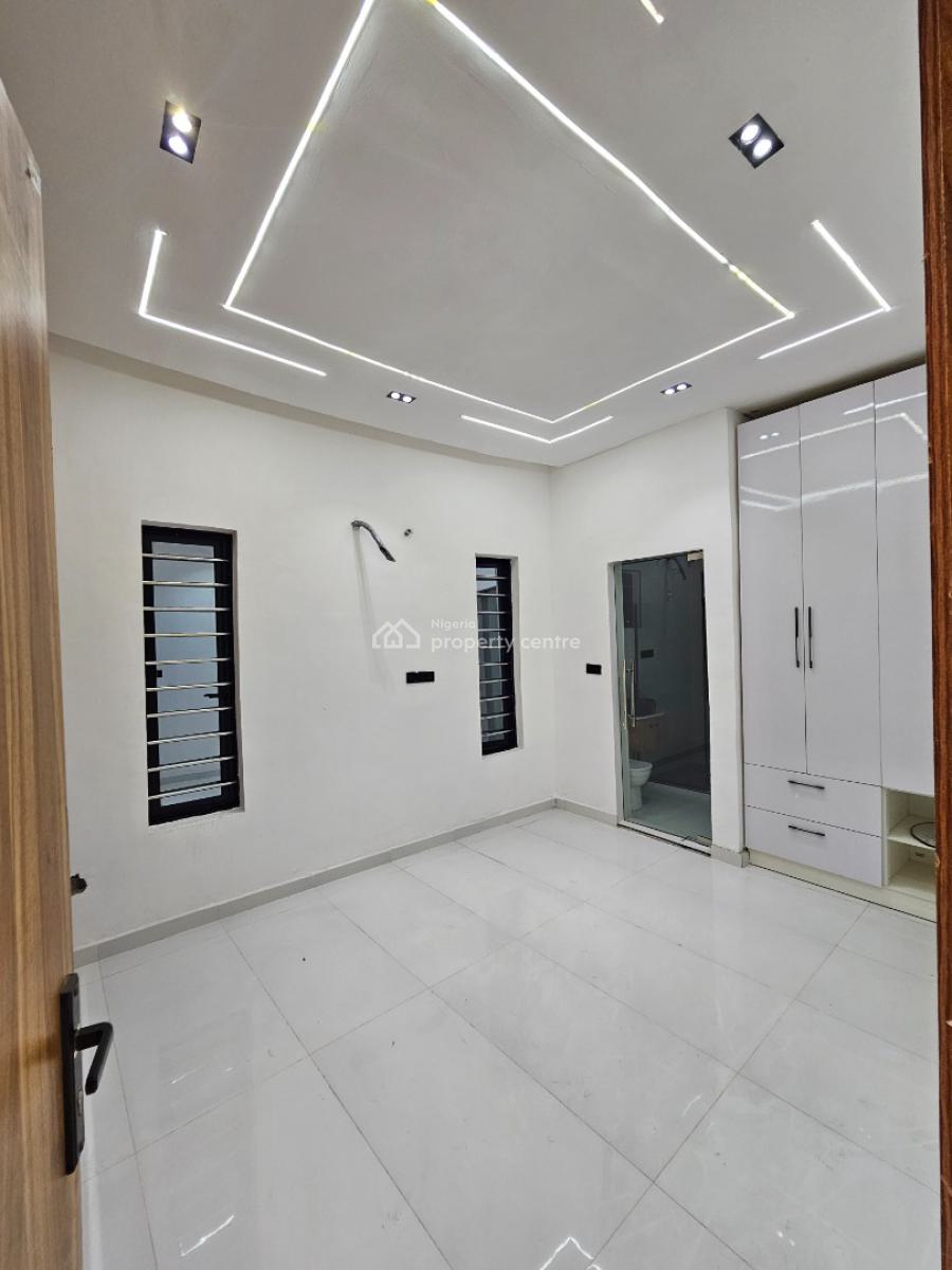 5 Bedrooms Fully Detached Duplex with Bq Swimming Pool and Bq, Ajah, Lagos, Detached Duplex for Sale