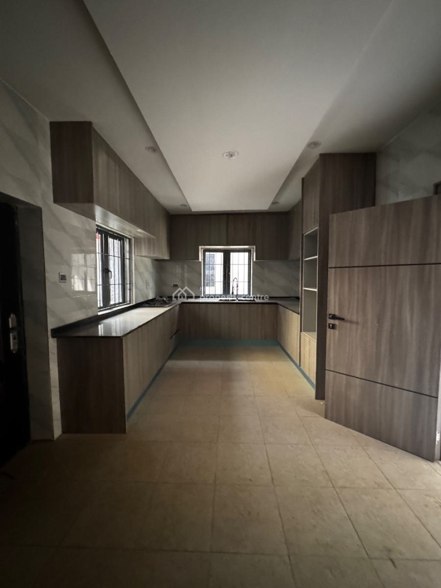 Renovated 4 Bedrooms Semi Detached Duplex with 2 Rooms Bq, Kado, Abuja, Semi-detached Duplex for Sale