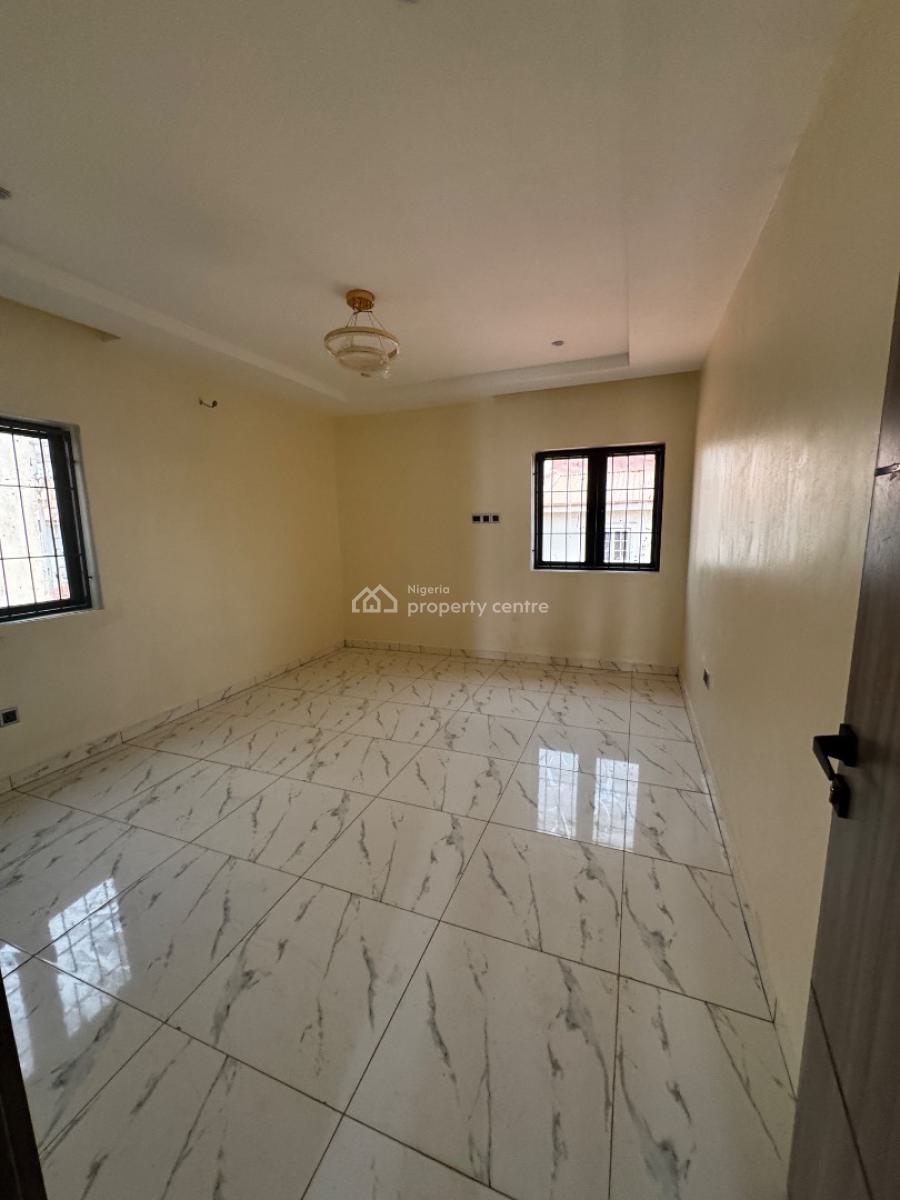 Renovated 4 Bedrooms Semi Detached Duplex with 2 Rooms Bq, Kado, Abuja, Semi-detached Duplex for Sale