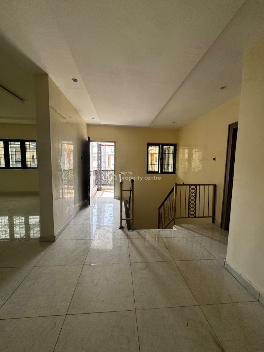 Renovated 4 Bedrooms Semi Detached Duplex with 2 Rooms Bq, Kado, Abuja, Semi-detached Duplex for Sale