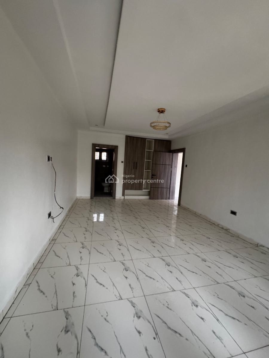 Renovated 4 Bedrooms Semi Detached Duplex with 2 Rooms Bq, Kado, Abuja, Semi-detached Duplex for Sale