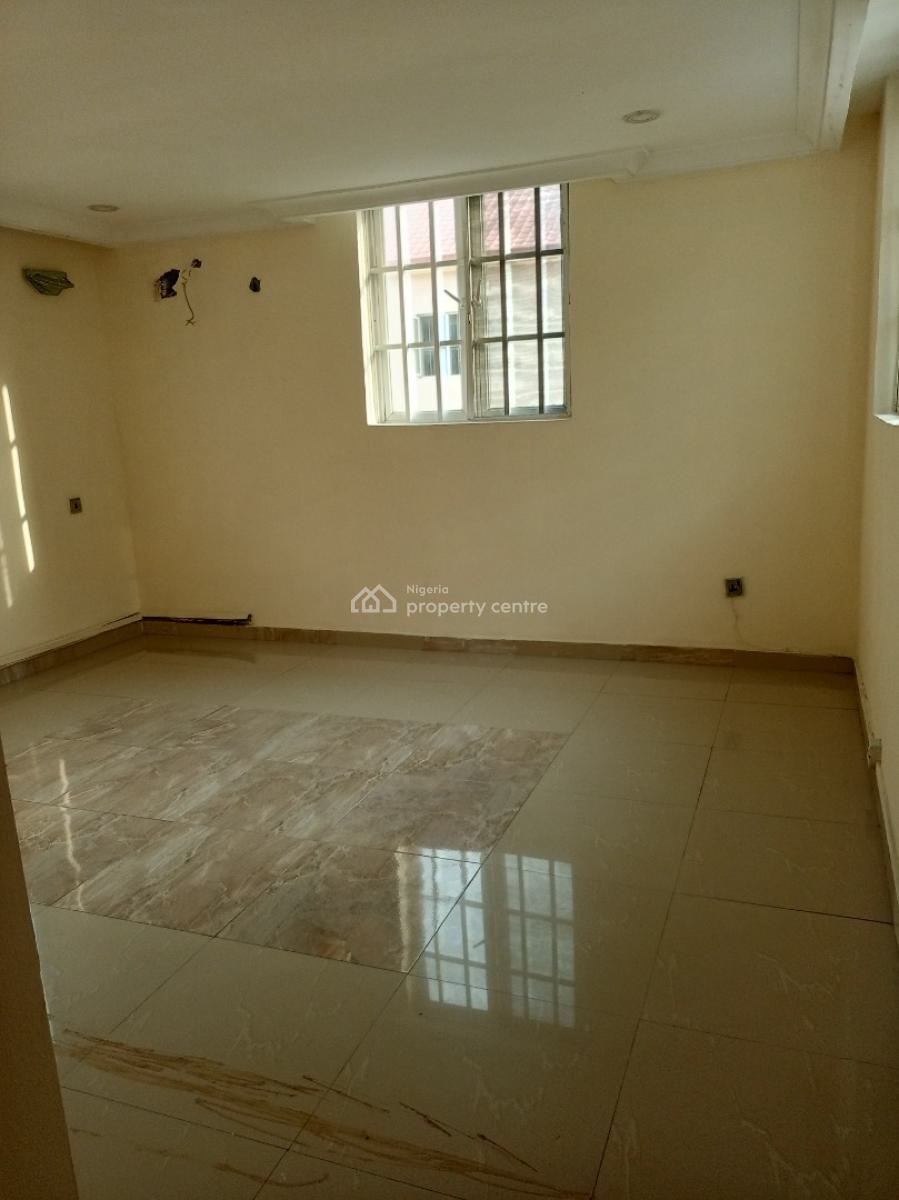 Spacious 4 Bedroom Terrace Duplex with Bq Secured Estate, Osapa, Lekki, Lagos, Terraced Duplex for Rent