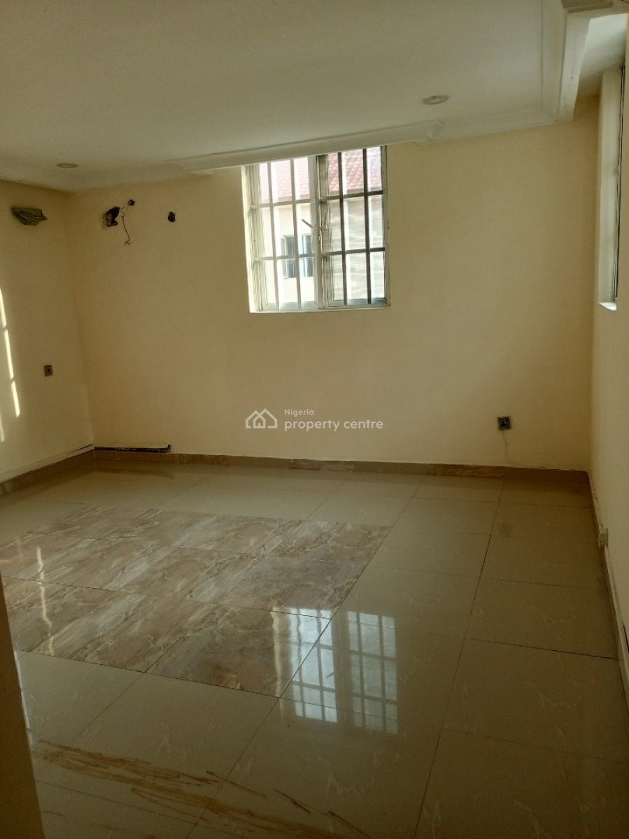 Spacious 4 Bedroom Terrace Duplex with Bq Secured Estate, Osapa, Lekki, Lagos, Terraced Duplex for Rent