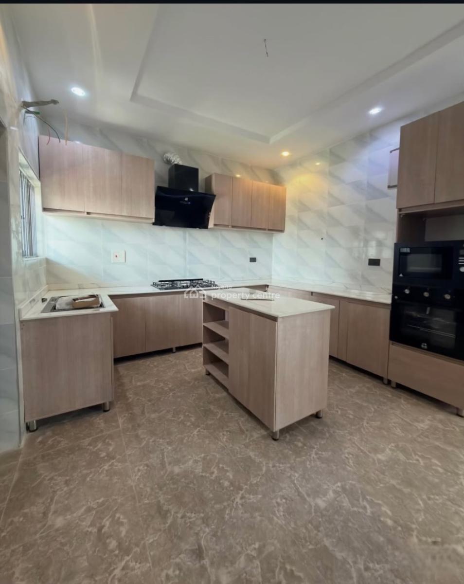 4 Bedroom Duplex Self Compound with a Bq, Obanikoro, Shomolu, Lagos, Detached Duplex for Sale