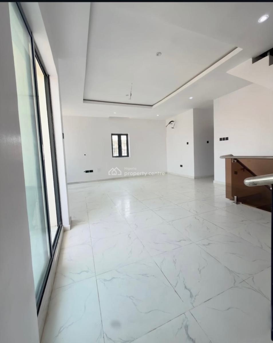 4 Bedroom Duplex Self Compound with a Bq, Obanikoro, Shomolu, Lagos, Detached Duplex for Sale