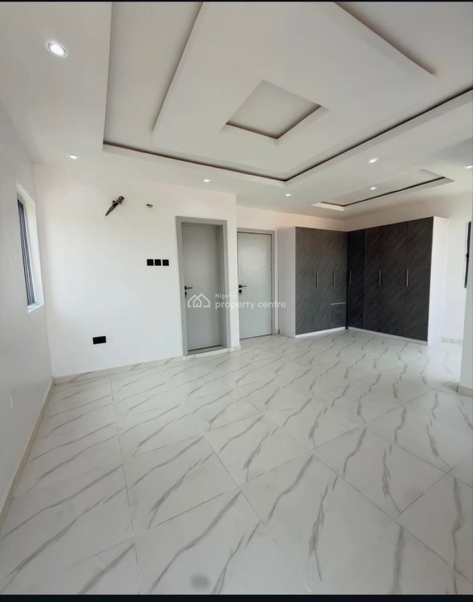 4 Bedroom Duplex Self Compound with a Bq, Obanikoro, Shomolu, Lagos, Detached Duplex for Sale