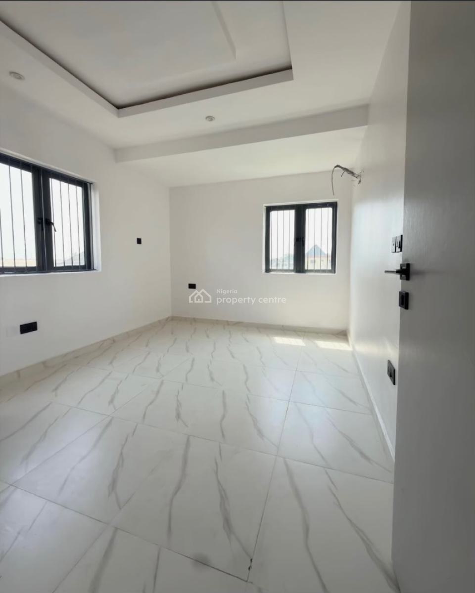 4 Bedroom Duplex Self Compound with a Bq, Obanikoro, Shomolu, Lagos, Detached Duplex for Sale