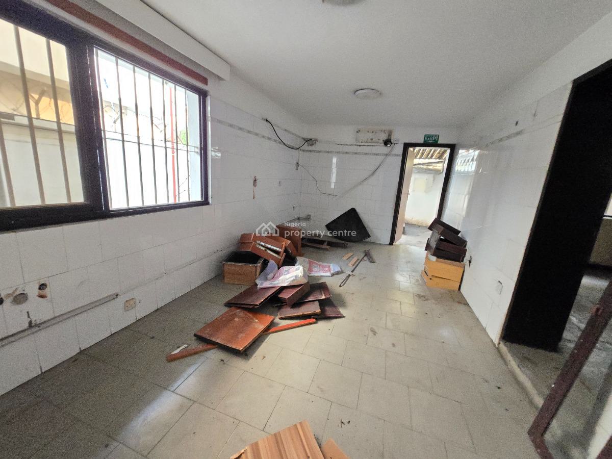Commercial Space, Lekki Phase 1, Lekki, Lagos, Office Space for Rent