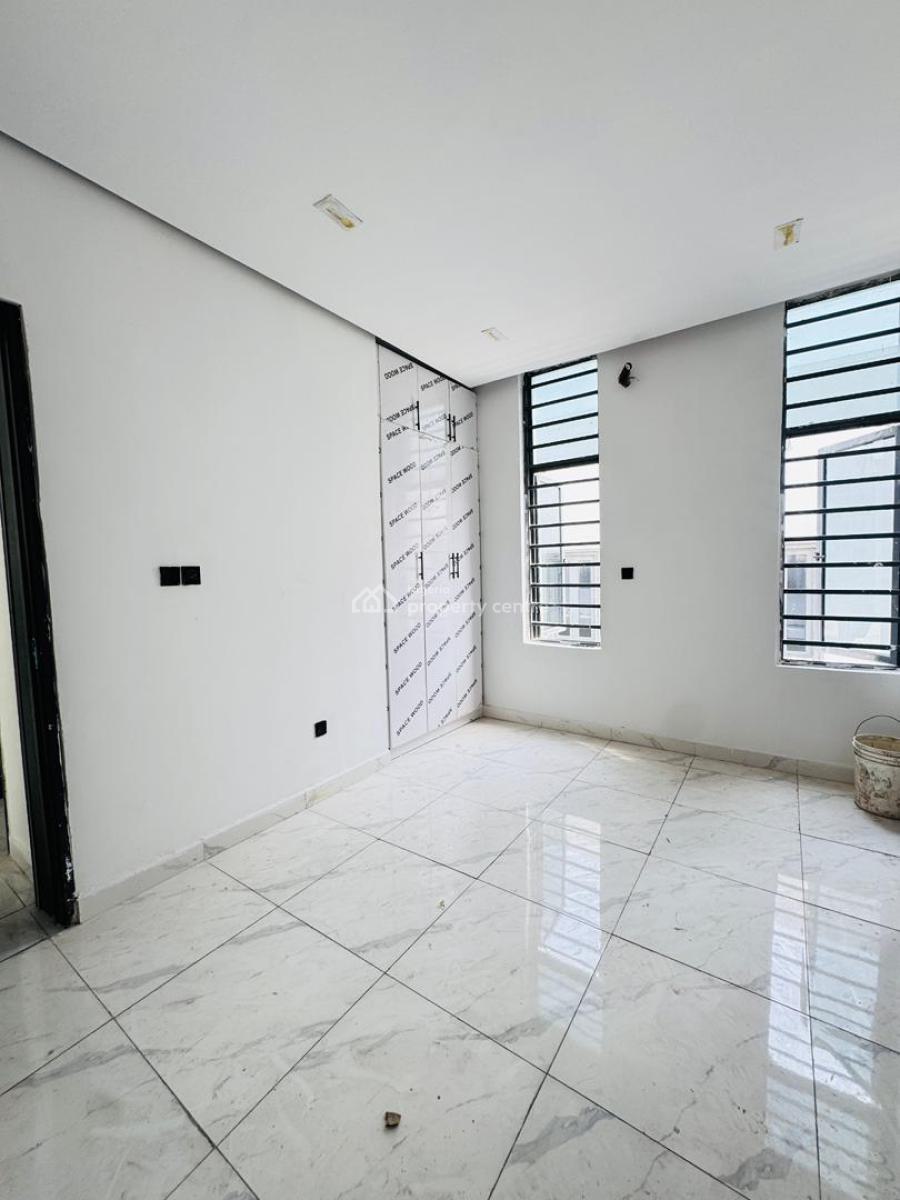Brand New Spacious 2 Bedroom Apartment Available, Ologolo, Lekki, Lagos, Flat / Apartment for Sale