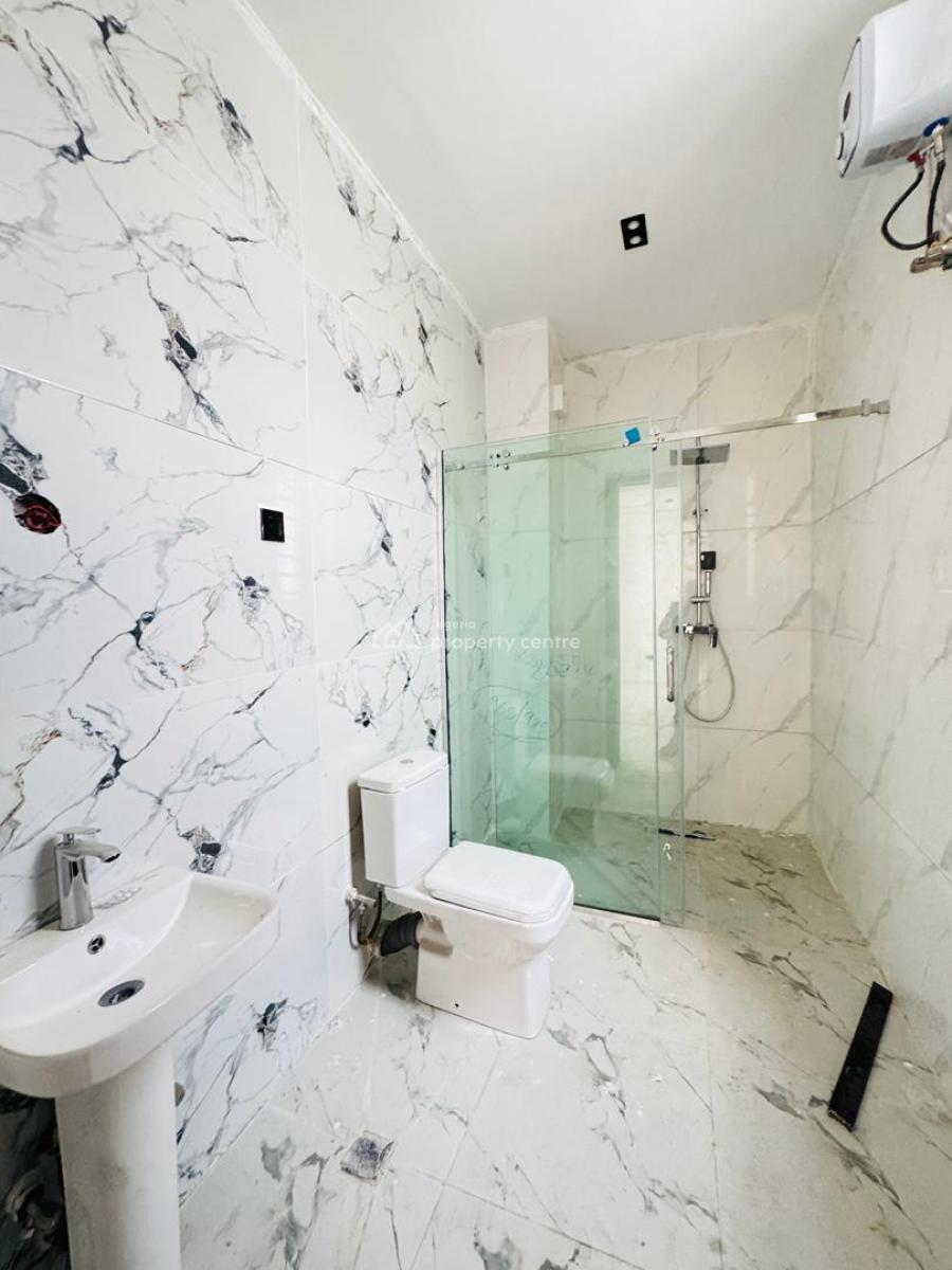 Brand New Spacious 2 Bedroom Apartment Available, Ologolo, Lekki, Lagos, Flat / Apartment for Sale