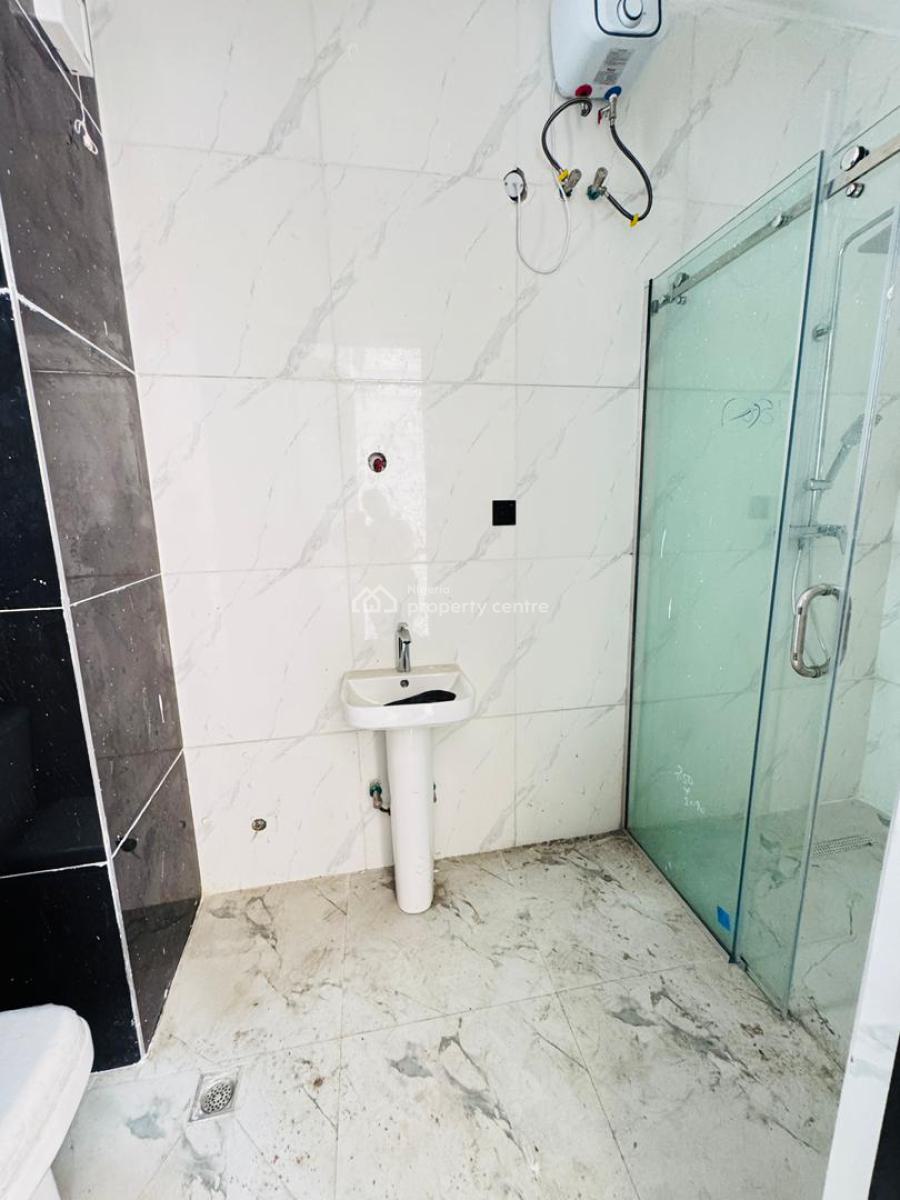 Brand New Spacious 2 Bedroom Apartment Available, Ologolo, Lekki, Lagos, Flat / Apartment for Sale