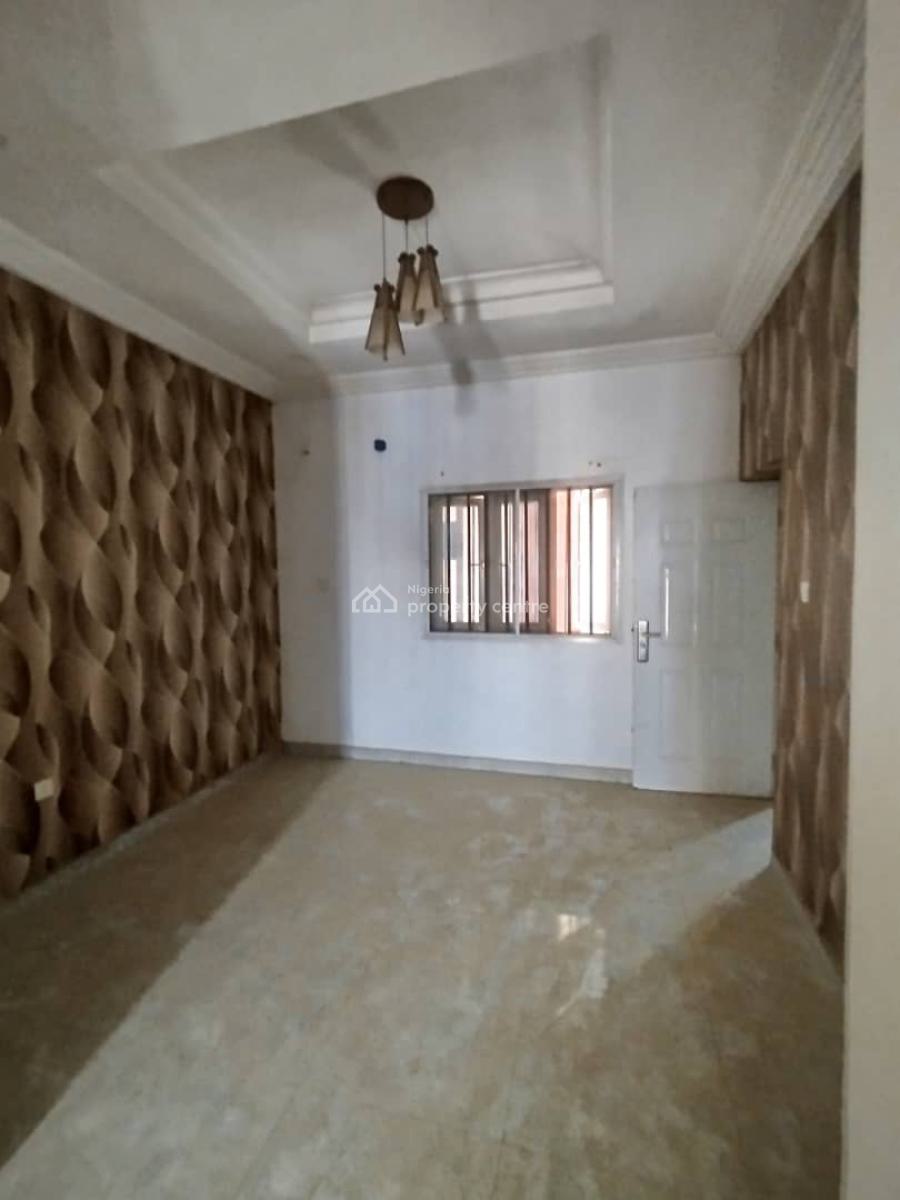 Massive 2 Bedroom on The Second Floor, Jahi, Abuja, Flat / Apartment for Rent