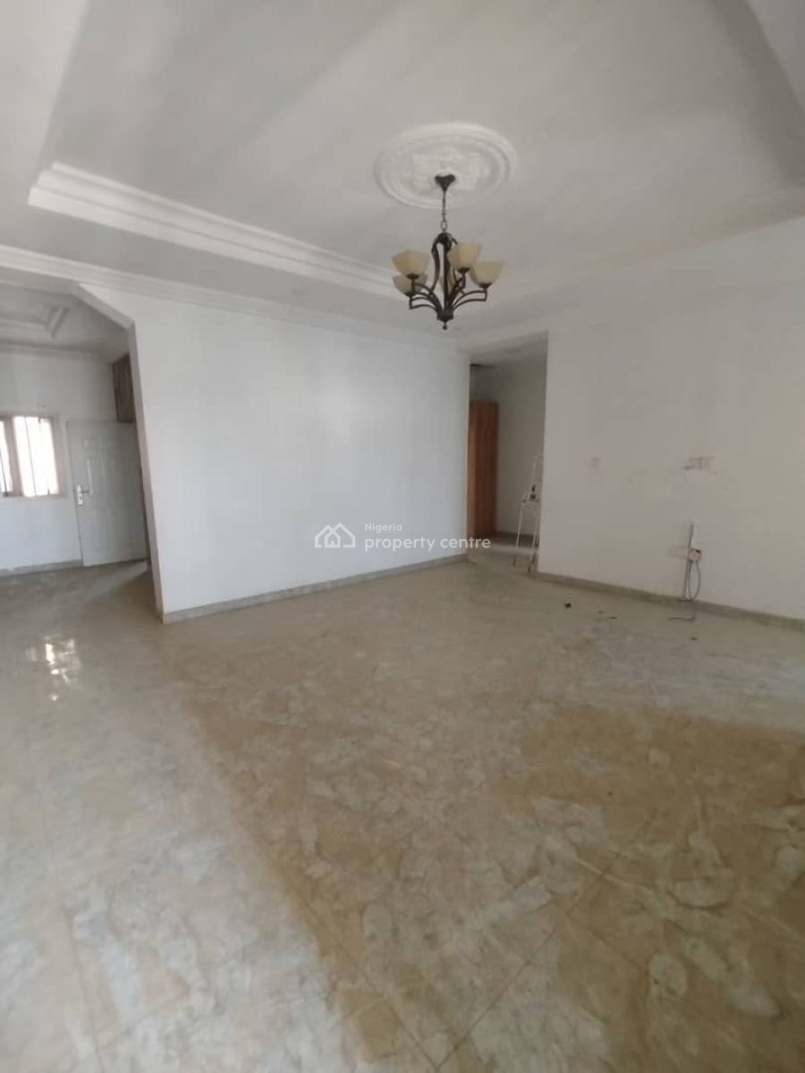 Massive 2 Bedroom on The Second Floor, Jahi, Abuja, Flat / Apartment for Rent