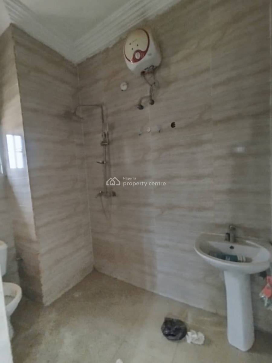 Massive 2 Bedroom on The Second Floor, Jahi, Abuja, Flat / Apartment for Rent