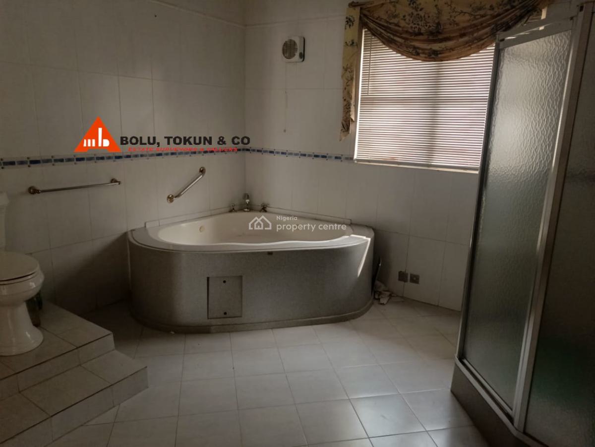a 4-bedroom Detached House with a Study, a Laundry and 2-bedroom, Victoria Garden City, Ajah, Lagos, House for Sale