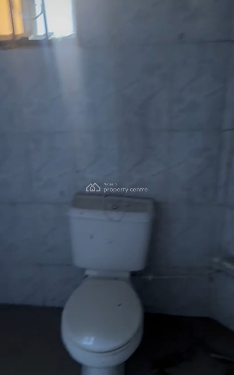 Newly Renovated 2 Bedroom Ensuite Apartment{video}, Divine Homes @ Thomas Estate, Ajah, Lagos, Flat / Apartment for Rent