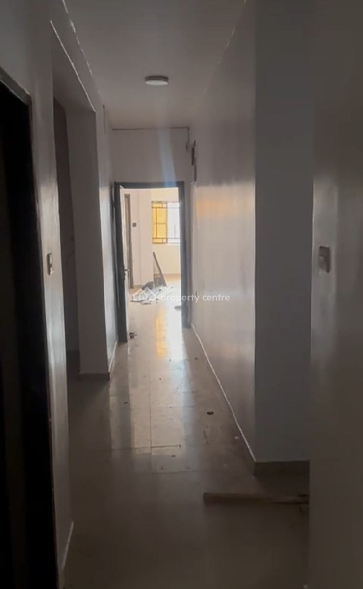 Newly Renovated 2 Bedroom Ensuite Apartment{video}, Divine Homes @ Thomas Estate, Ajah, Lagos, Flat / Apartment for Rent