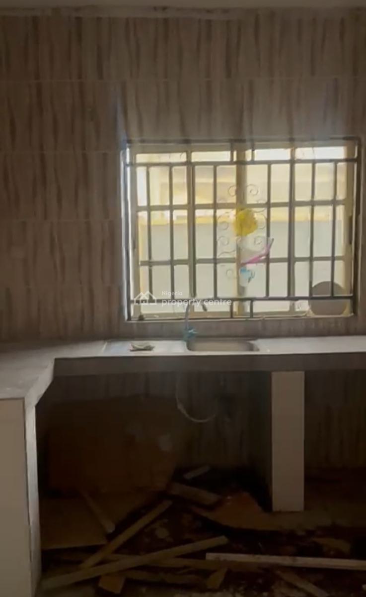 Newly Renovated 2 Bedroom Ensuite Apartment{video}, Divine Homes @ Thomas Estate, Ajah, Lagos, Flat / Apartment for Rent