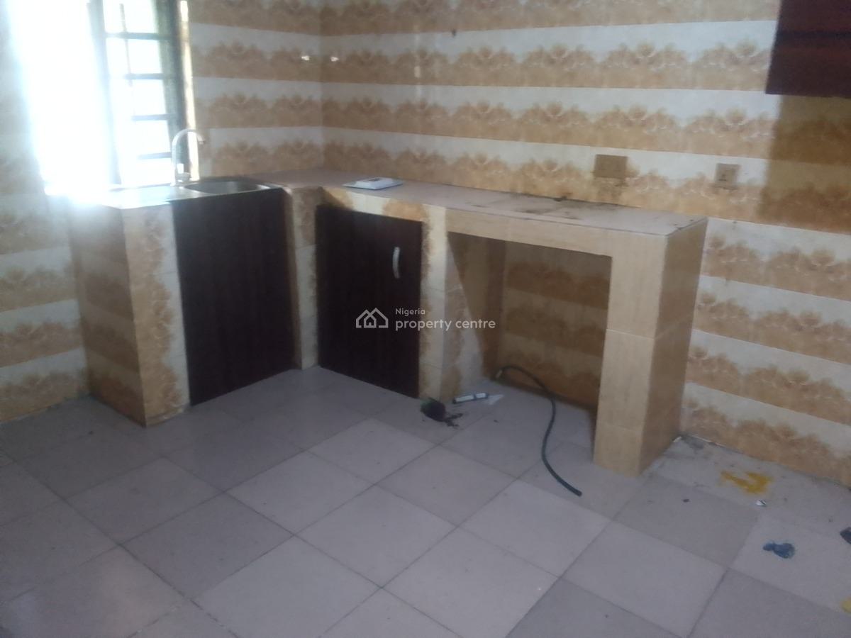 Spacious Luxury 2 Bedroom Flat with Excellent Features, Newtown Estate Road, Ogombo, Ajah, Lagos, Flat / Apartment for Rent