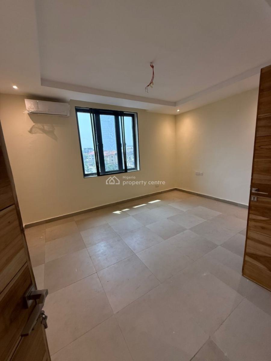 Fully Serviced 3 Bedroom Apartment with Bq, in an Estate, Lekki Phase 1, Lekki, Lagos, Flat / Apartment for Rent