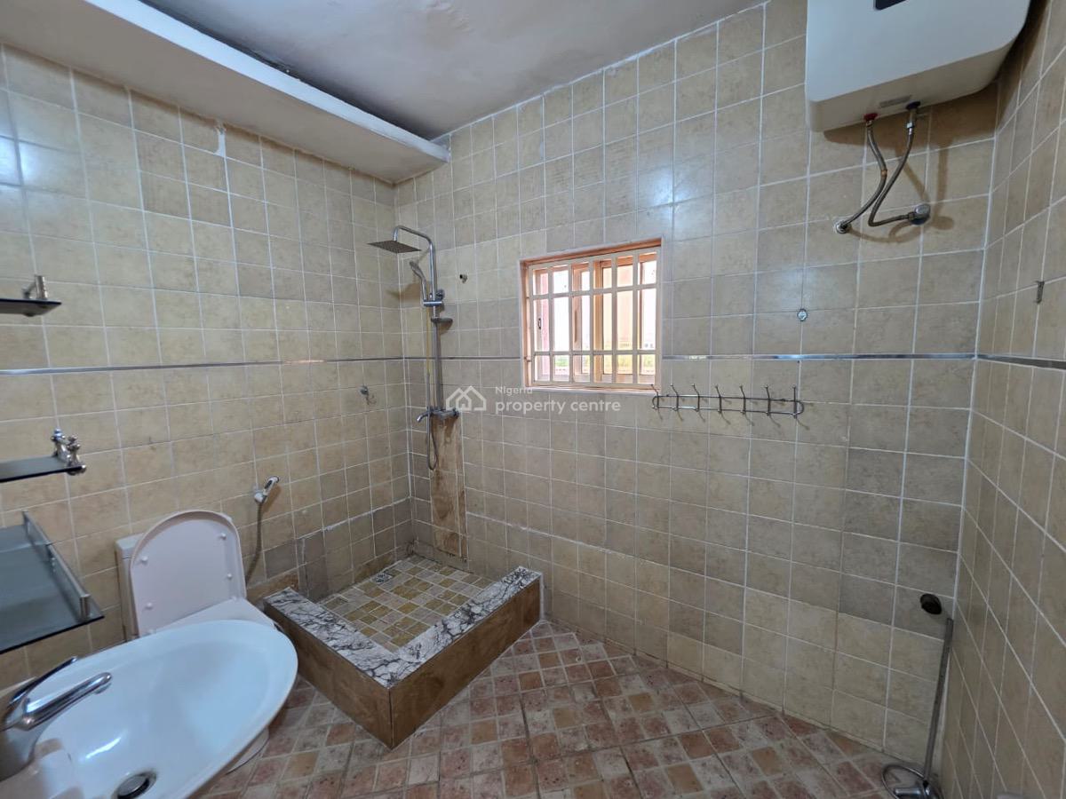 Well Maintained 3 Bedrooms Spacious & Serviced Apartment, Maitama District, Abuja, Flat / Apartment for Rent