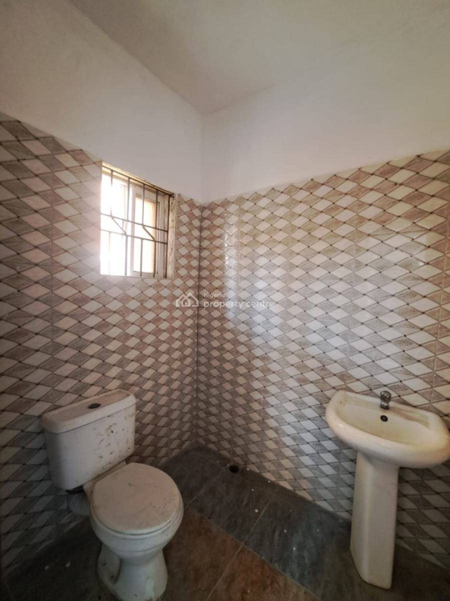 Spacious 3 Bedroom Flat, Salem, Lekki, Lagos, Flat / Apartment for Rent