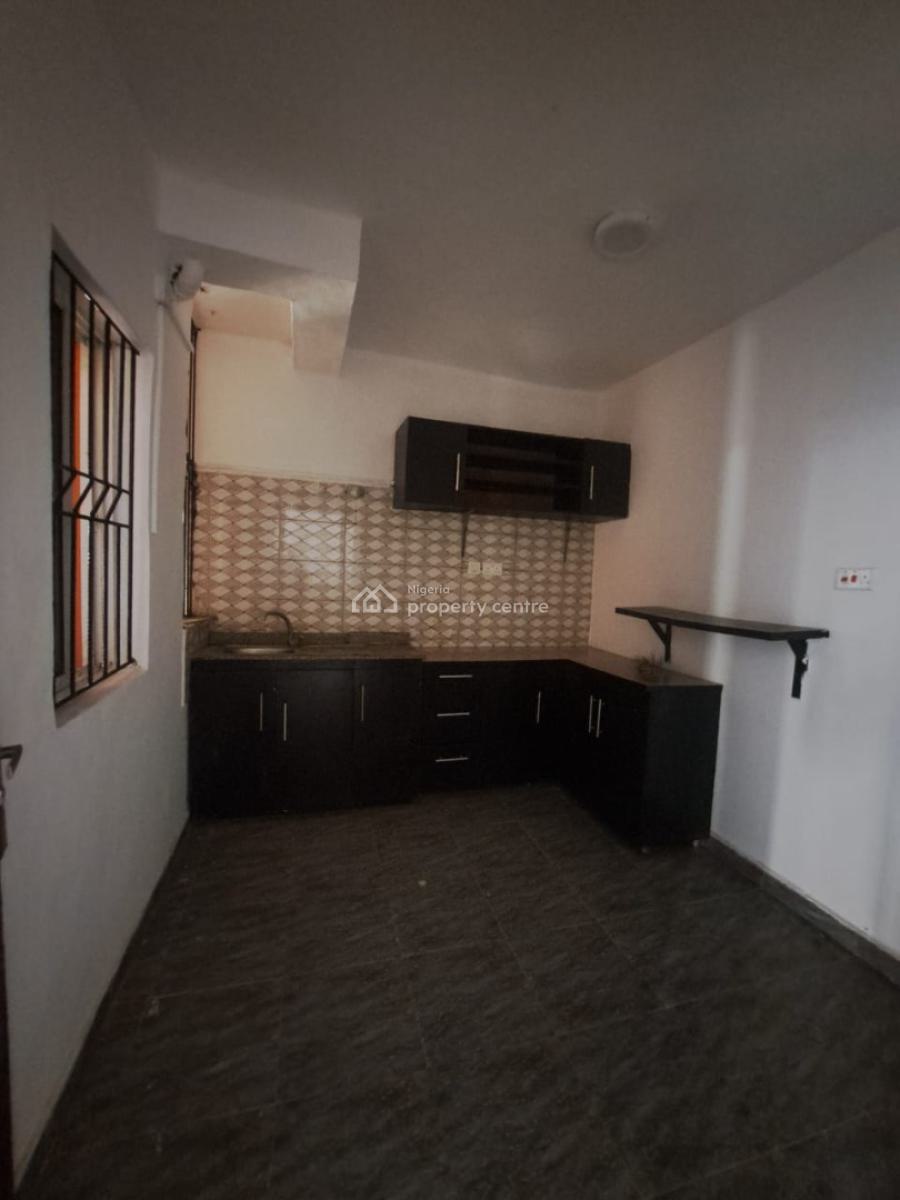Spacious 3 Bedroom Flat, Salem, Lekki, Lagos, Flat / Apartment for Rent