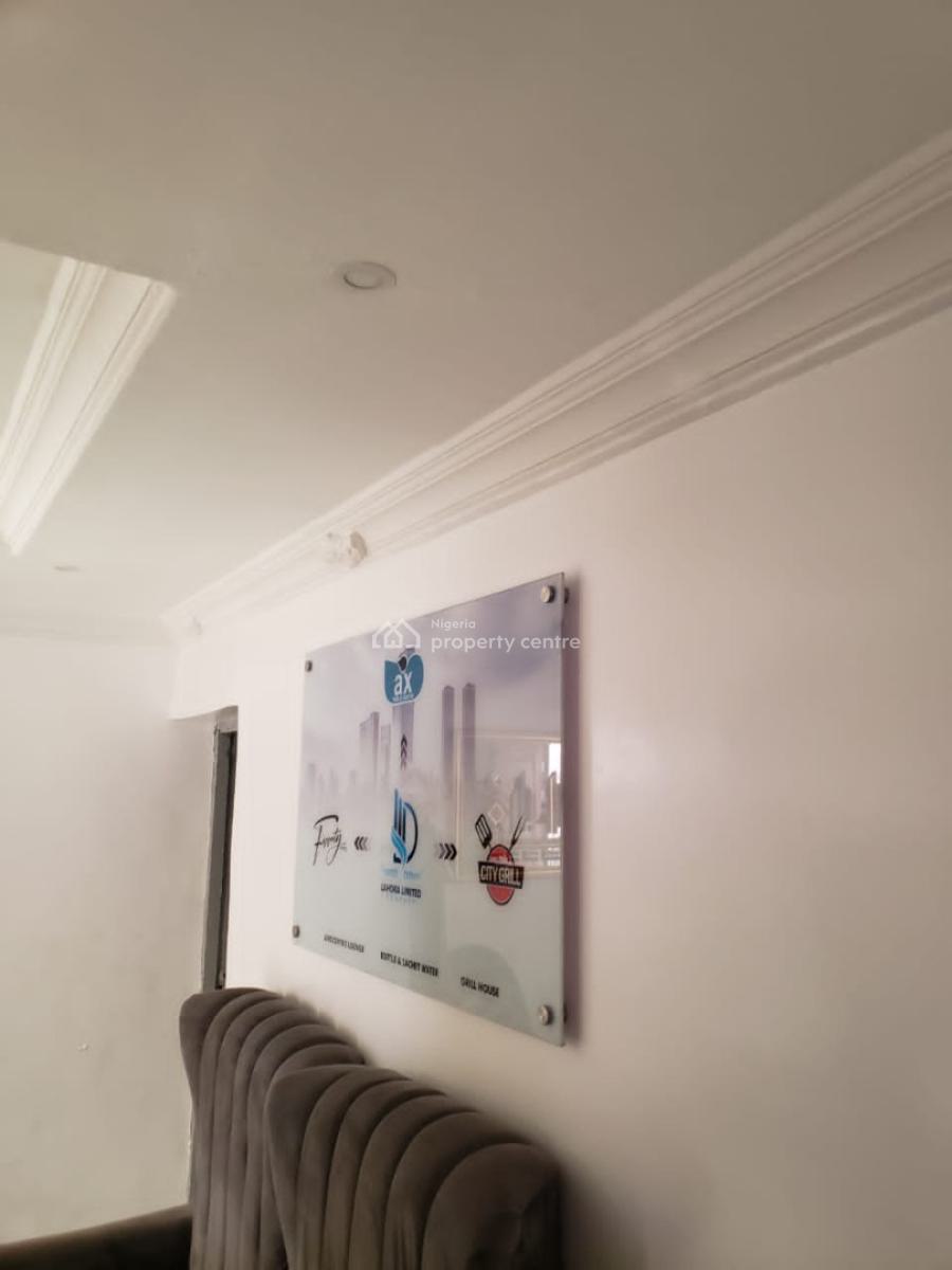 Lovely 2 Bedroom Flat Apartment, Self Compound, Gra Phase 1, Magodo, Lagos, Flat / Apartment for Rent