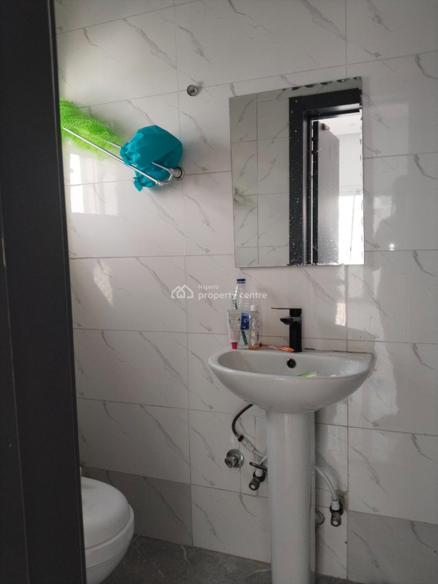 Nice 2 Bedroom Flat, Behind Ap Filling Station, Ikate Elegushi, Lekki, Lagos, Flat / Apartment for Rent