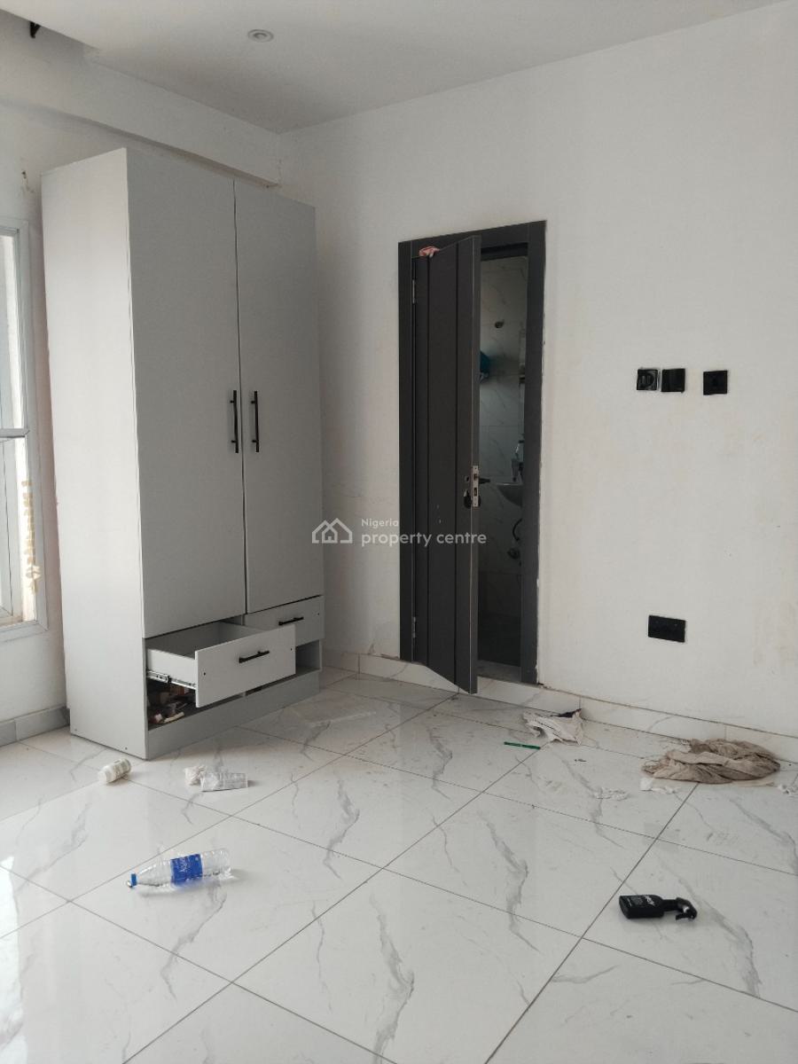 Nice 2 Bedroom Flat, Behind Ap Filling Station, Ikate Elegushi, Lekki, Lagos, Flat / Apartment for Rent