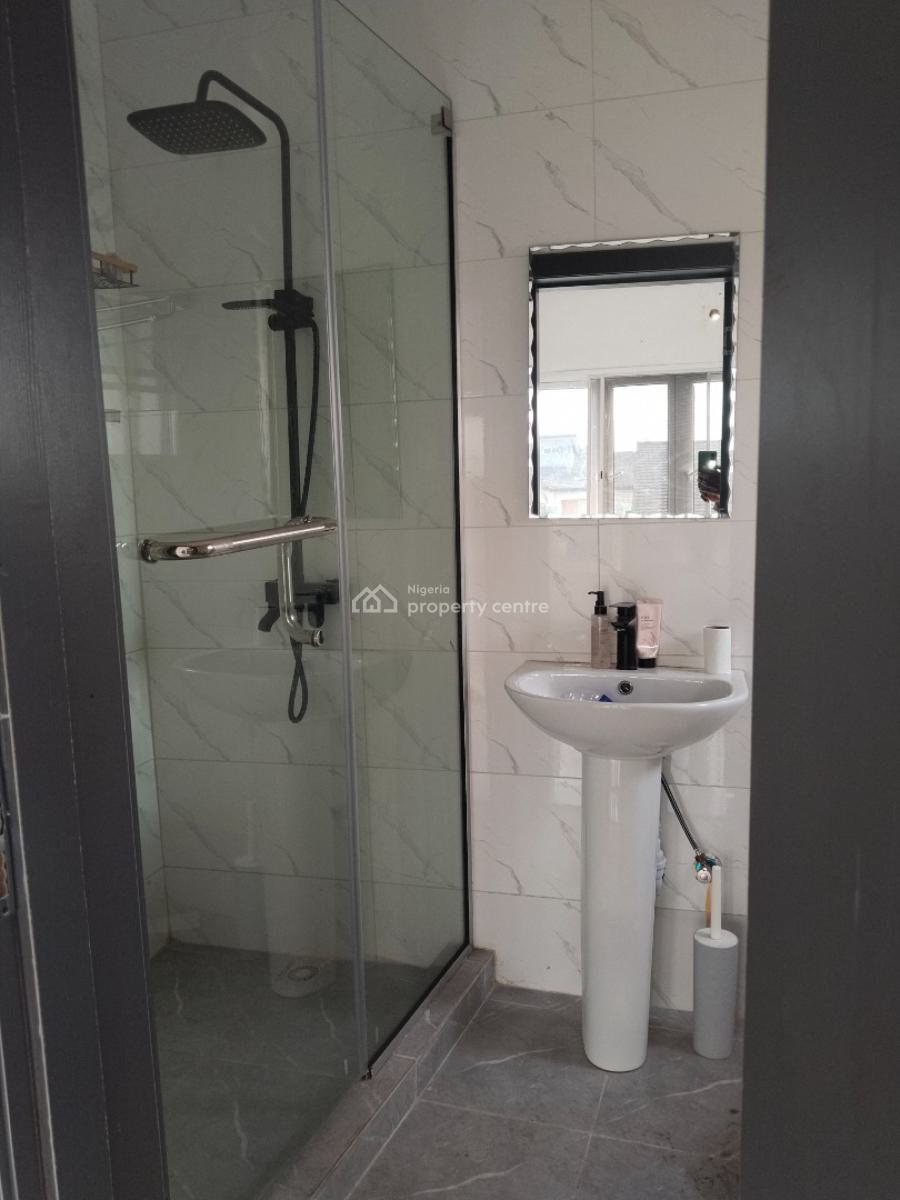 Nice 2 Bedroom Flat, Behind Ap Filling Station, Ikate Elegushi, Lekki, Lagos, Flat / Apartment for Rent