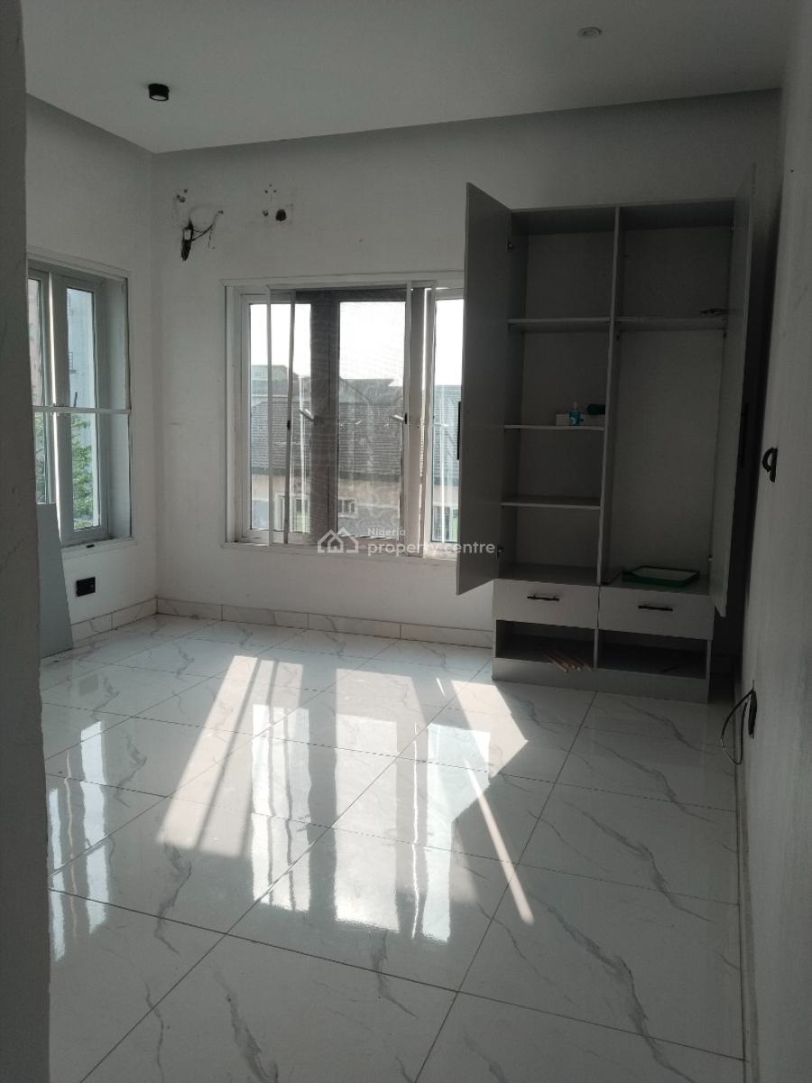 Nice 2 Bedroom Flat, Behind Ap Filling Station, Ikate Elegushi, Lekki, Lagos, Flat / Apartment for Rent