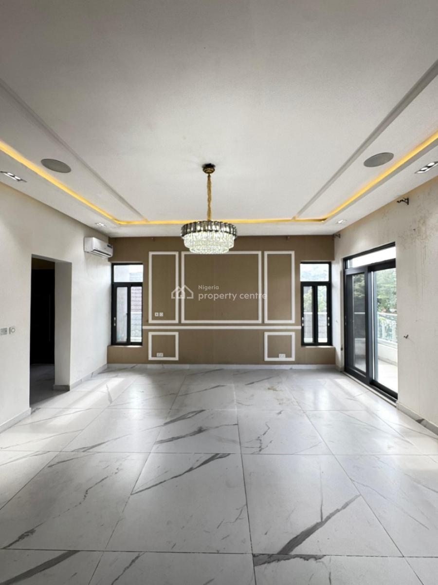 Distress 5 Bedroom Semi Detached, Old Ikoyi, Ikoyi, Lagos, Semi-detached Duplex for Sale