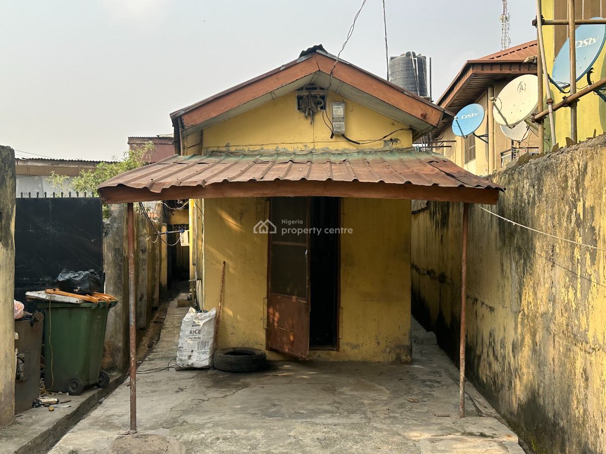 1 Bedroom, 2, Ogunsola Street, Ikosi, Ketu, Lagos, Mini Flat (room and Parlour) for Rent