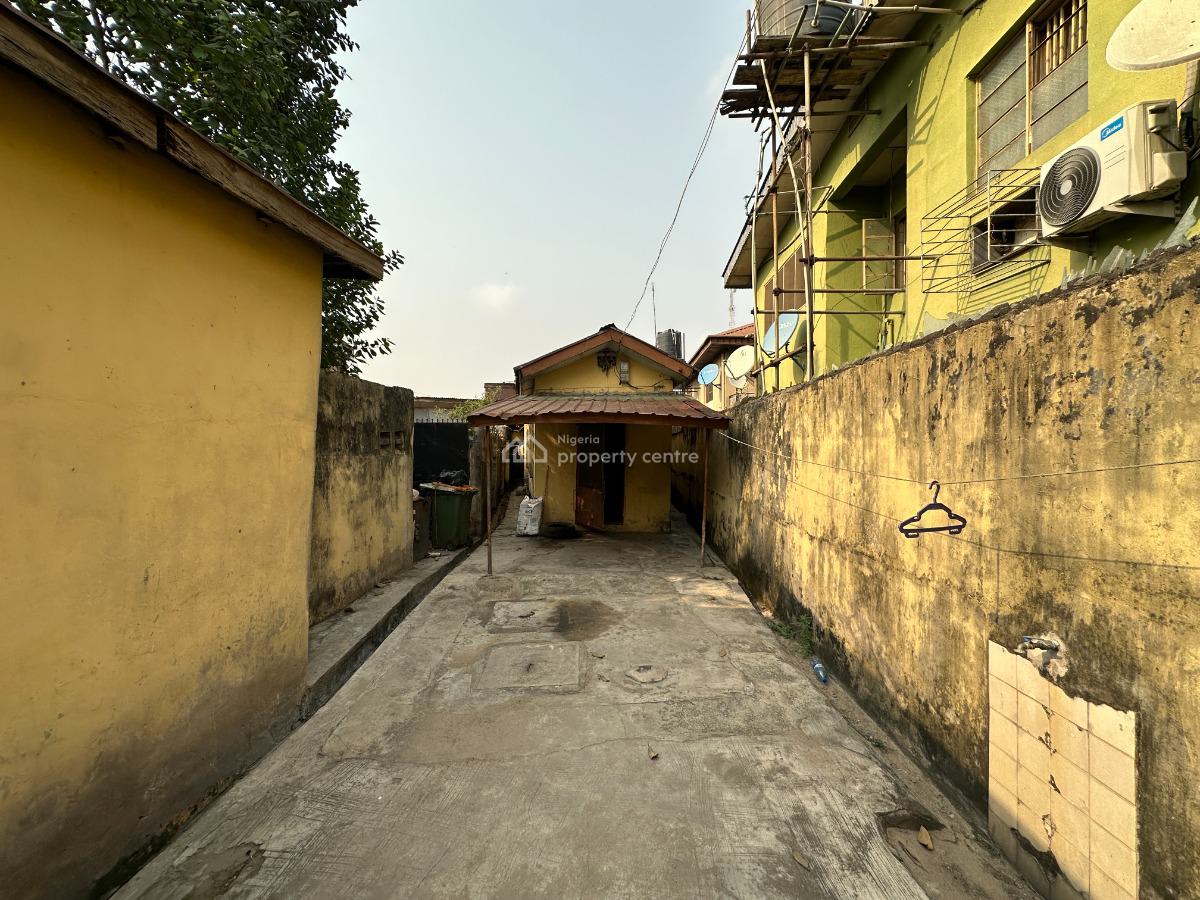 1 Bedroom, 2, Ogunsola Street, Ikosi, Ketu, Lagos, Mini Flat (room and Parlour) for Rent