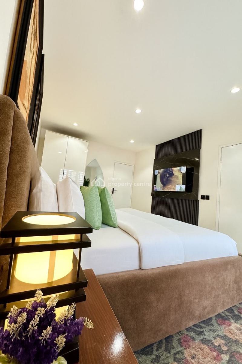 Luxurious and Exquisitely Finished 2 Bedroom, Lekki, Lagos, Flat / Apartment Short Let