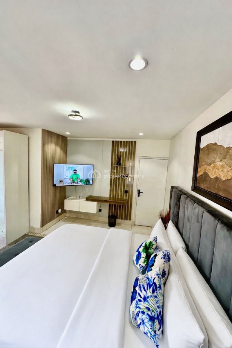 Luxurious and Exquisitely Finished 2 Bedroom, Lekki, Lagos, Flat / Apartment Short Let