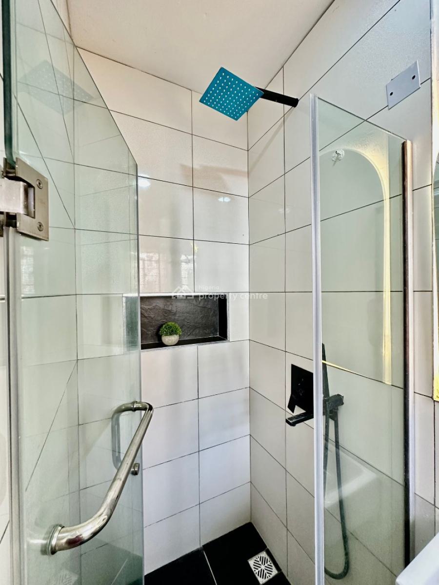 Luxurious and Exquisitely Finished 2 Bedroom, Lekki, Lagos, Flat / Apartment Short Let