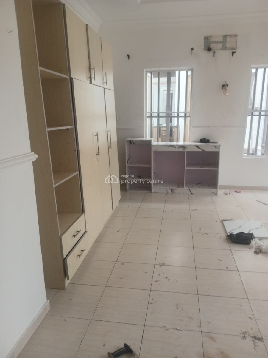 a Luxurious Standard Masterbed with Studio Kitchen and Separate Prepai, Chevron Drive,  Bera Estate, Lekki, Lagos, Self Contain (single Rooms) for Rent