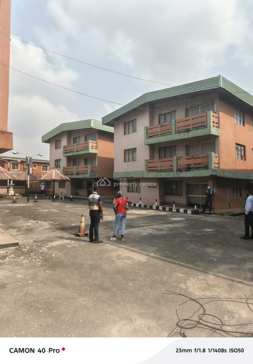 Land with Building, Fola Agoro, Yaba, Lagos, Commercial Land for Sale