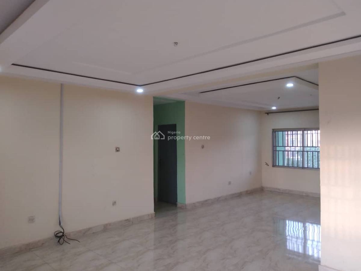Spacious & Neatly Used 3 Bedroom Flat,bathtub,pop Finishing,last Floor, Serene and Well Secured Neighborhood, Zone 1, Wuse, Abuja, Flat / Apartment for Rent