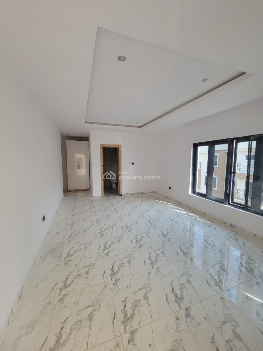 Newly Built Fully Serviced 3 Bedroom Apartment (penthouse), Lekki Phase 1, Lekki, Lagos, Flat / Apartment for Rent