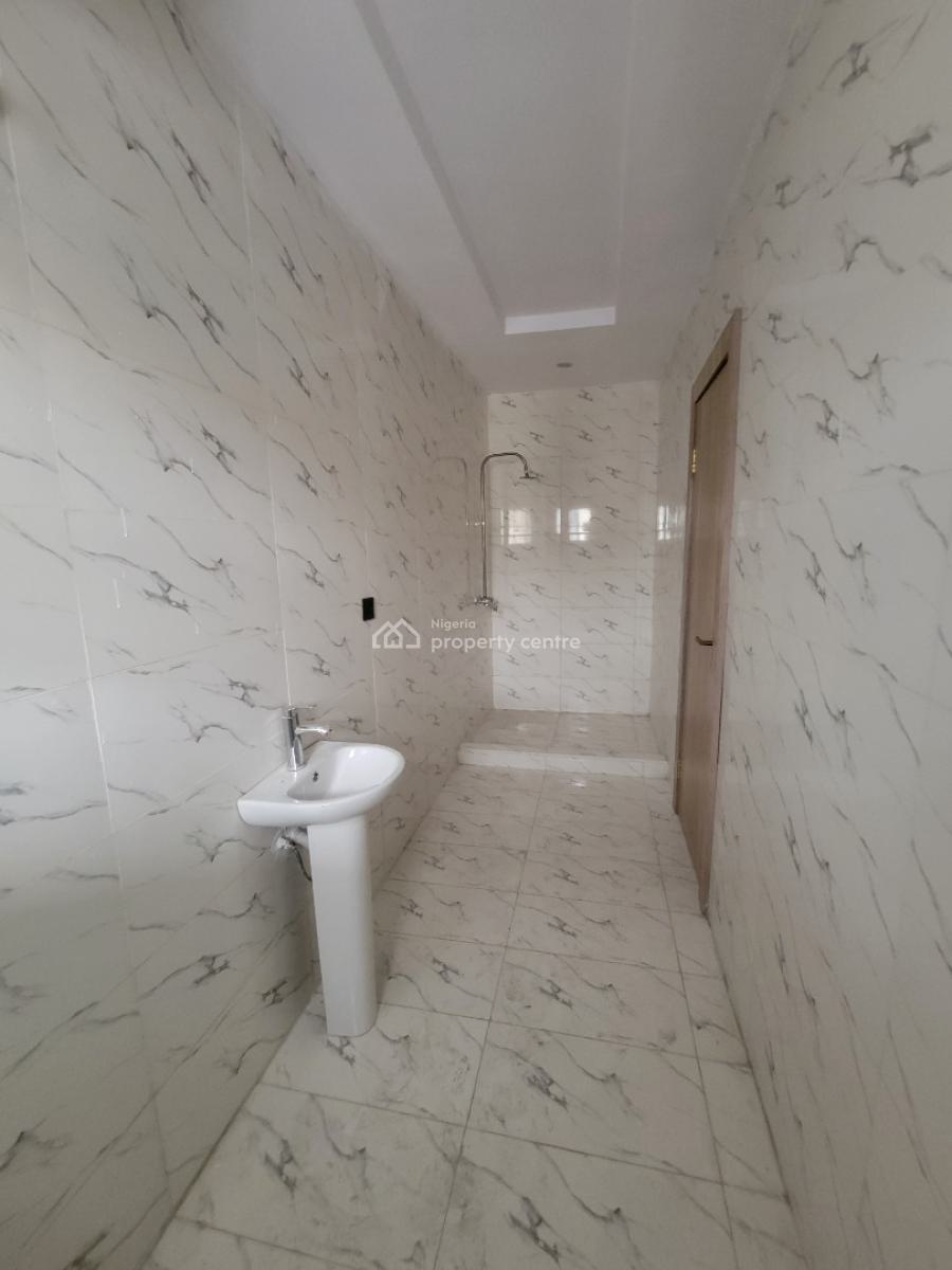 Newly Built Fully Serviced 3 Bedroom Apartment (penthouse), Lekki Phase 1, Lekki, Lagos, Flat / Apartment for Rent