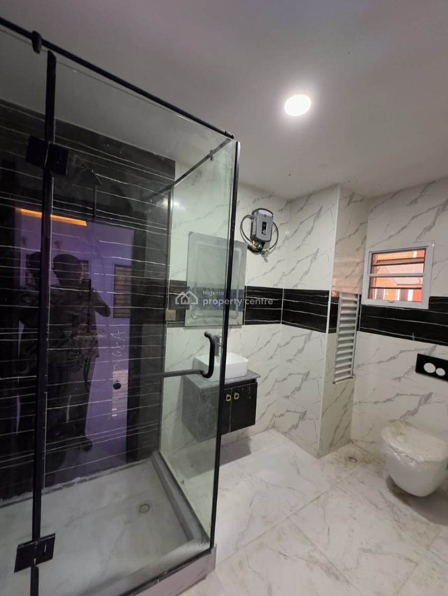 Newly Built Serviced 2 Bedroom Apartment, Lekki Phase 1, Lekki, Lagos, Flat / Apartment for Rent